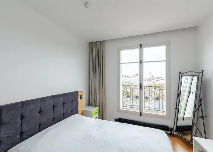 Fancy - Champs Elysees Apartament *